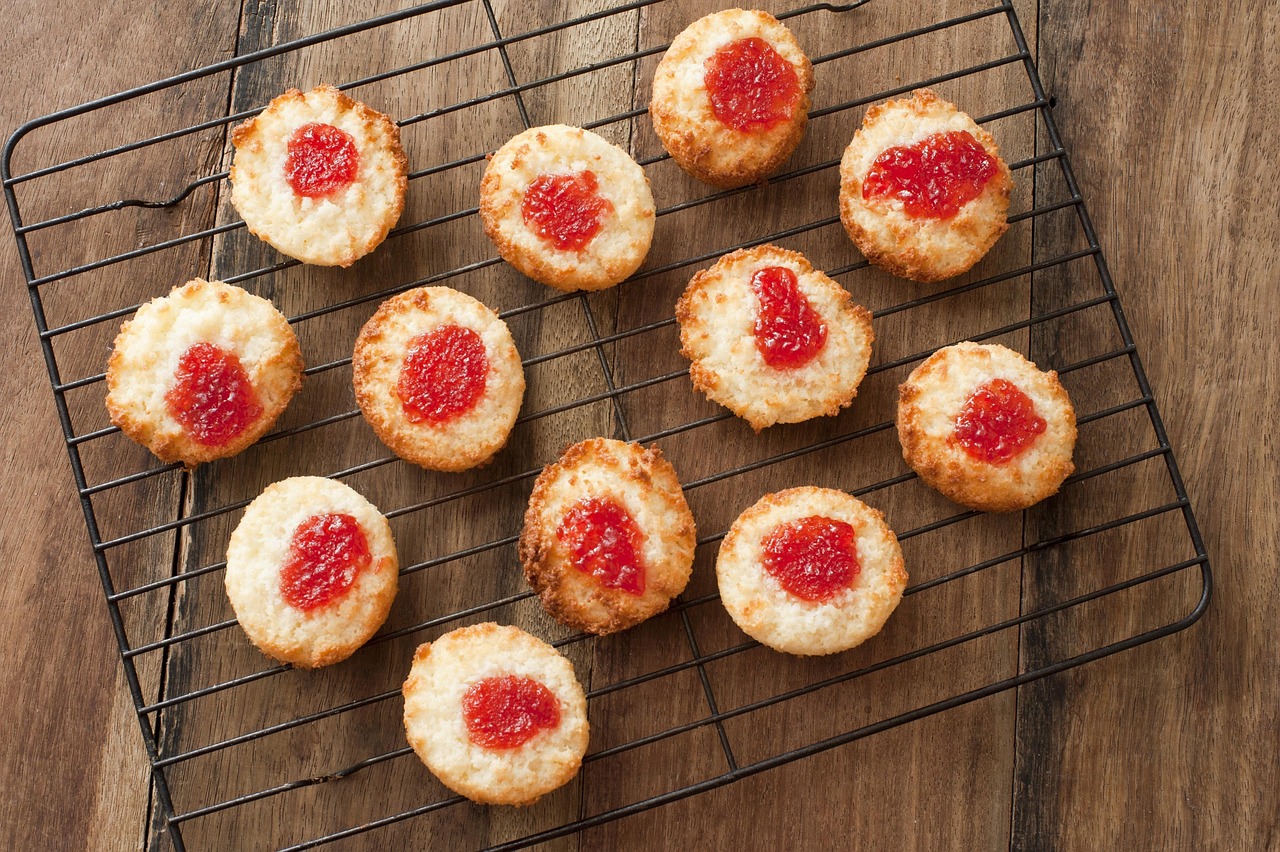 above, baked, baking, cookies, dozen, jam, jelly, cooling, fresh, rack, biscuits, strawberry, sweet, treat, dessert, rustic, baking, cookies, dozen, dozen, dozen, dozen, dozen, jam